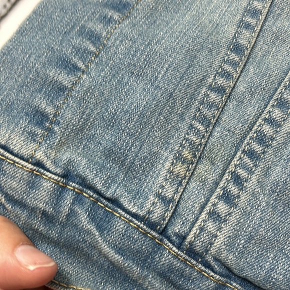 Levi's‎ Stretch denim Trucker Jacket Boys Size Large 12-13 Yrs Distressed - Picture 7 of 7